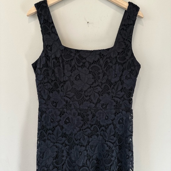 NWT Sam Edelman LACE Sleeveless Midi Dress
BLACK, Size 6 - Picture 4 of 14